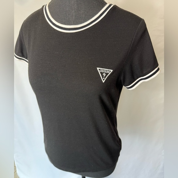 Guess black Tshirt - Picture 2 of 6